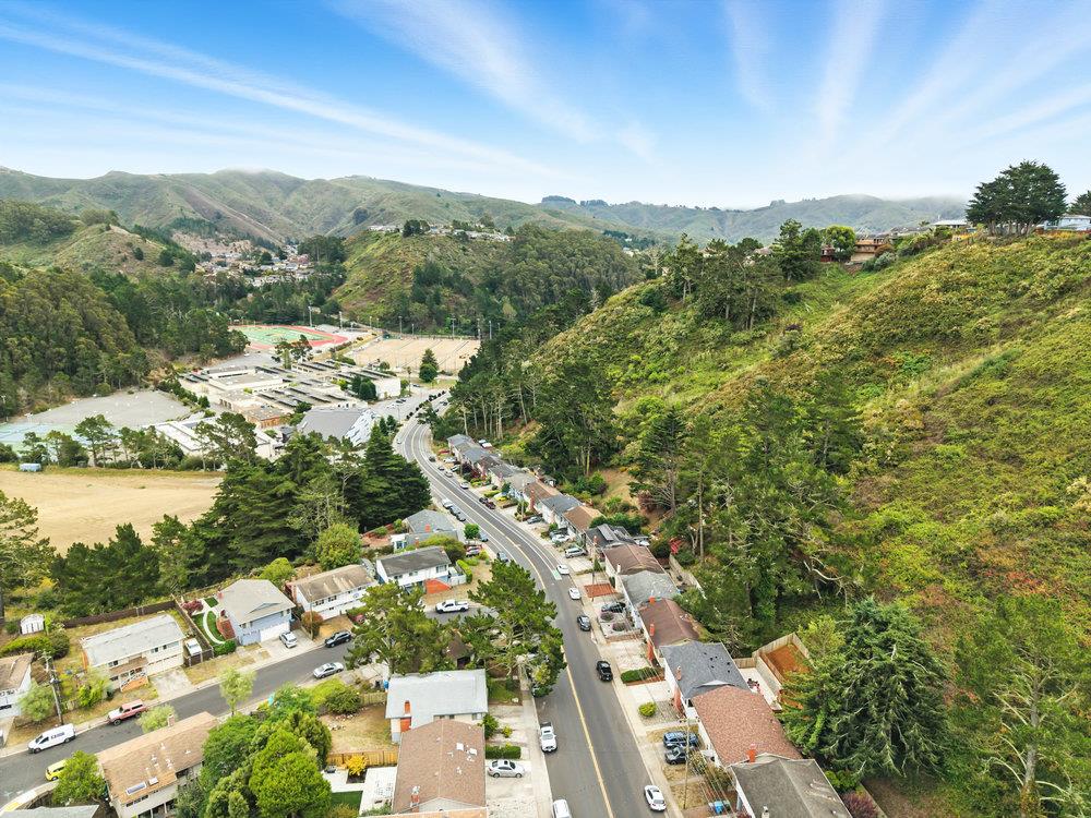 1527 Terra Nova Boulevard