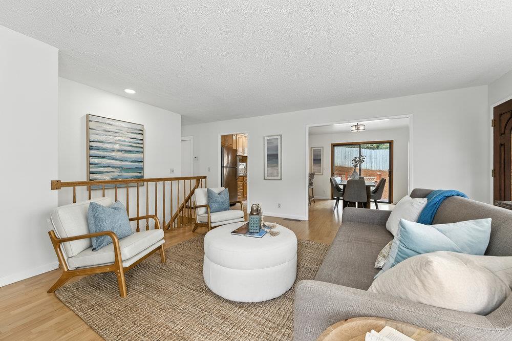 1527 Terra Nova Boulevard