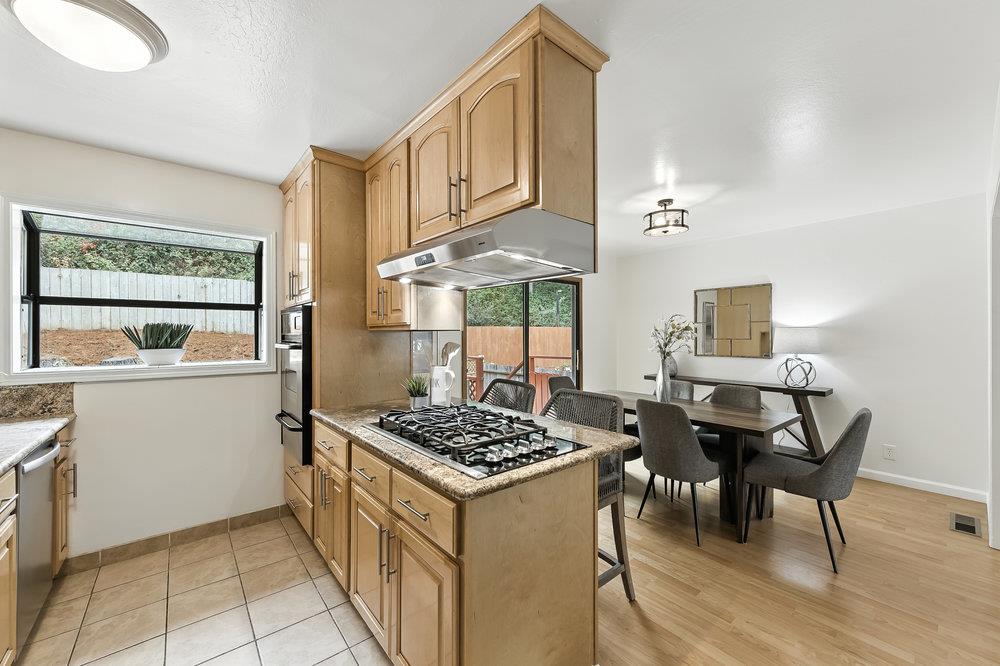 1527 Terra Nova Boulevard