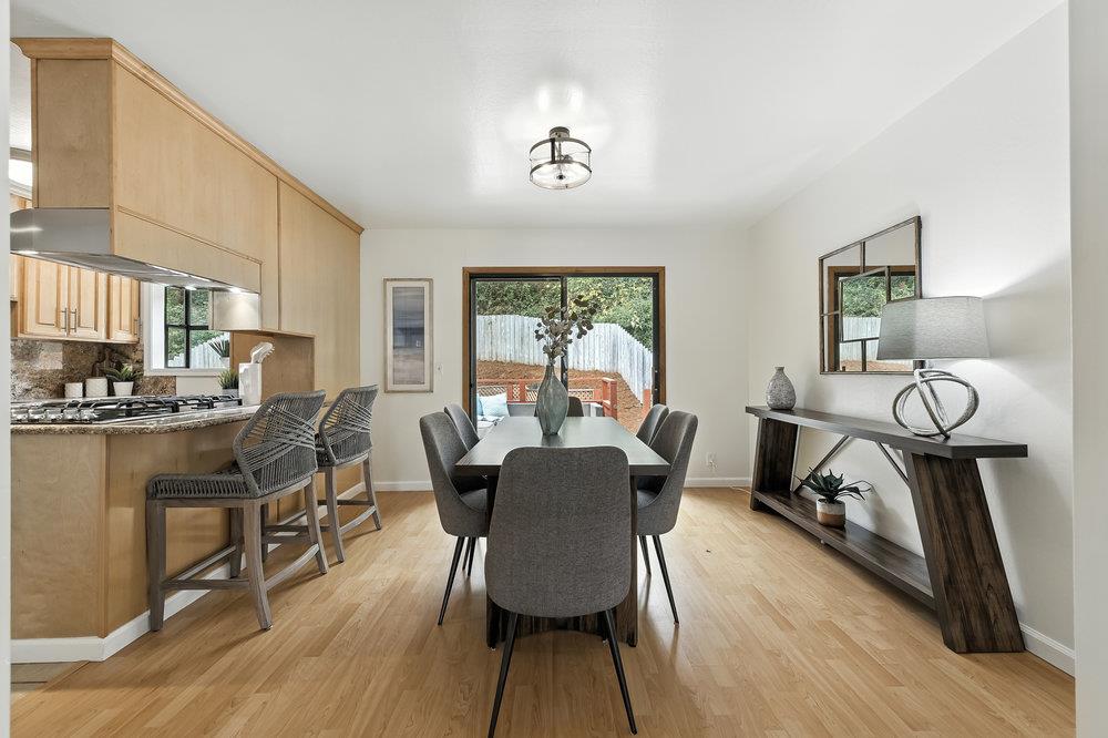 1527 Terra Nova Boulevard