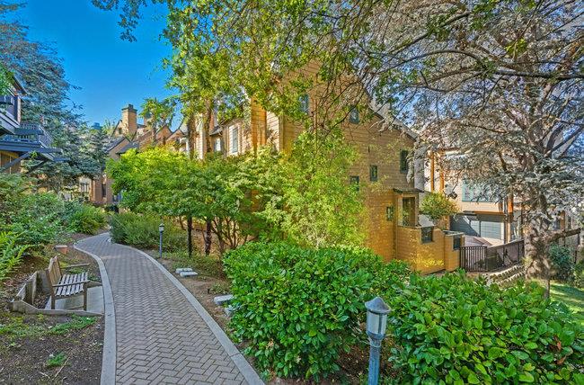 19 Loma Vista Lane