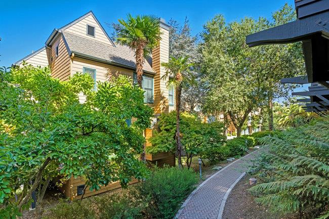 19 Loma Vista Lane