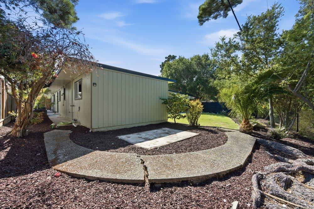 2203 Allegheny Way