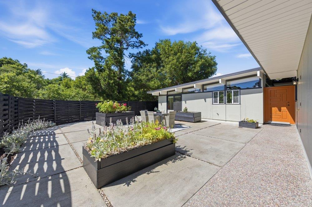 2203 Allegheny Way