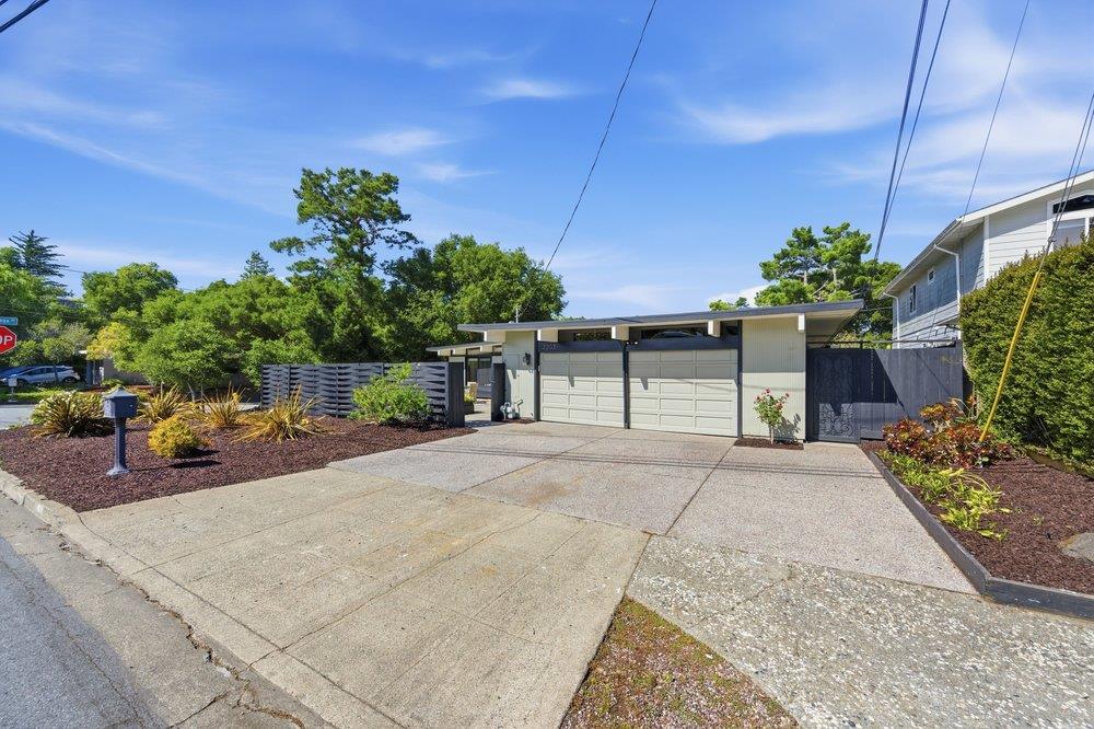 2203 Allegheny Way