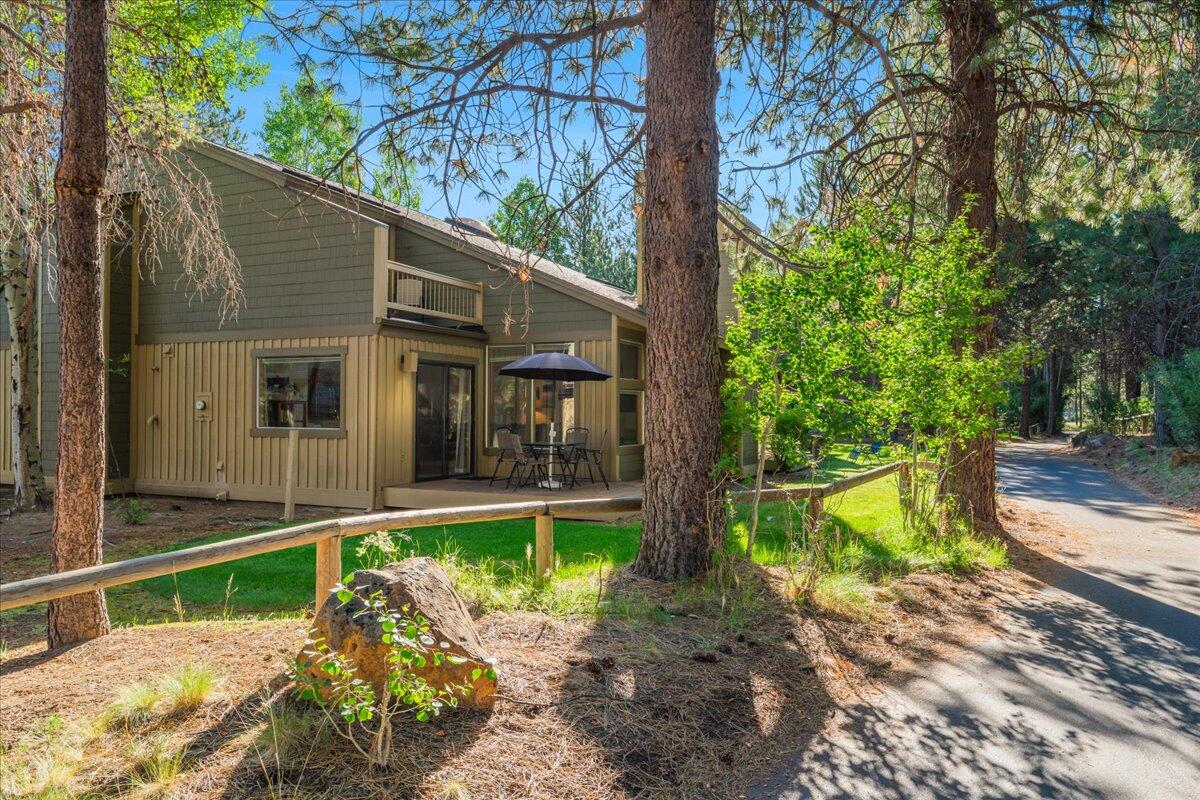 17751 Lake Aspen Court, 23