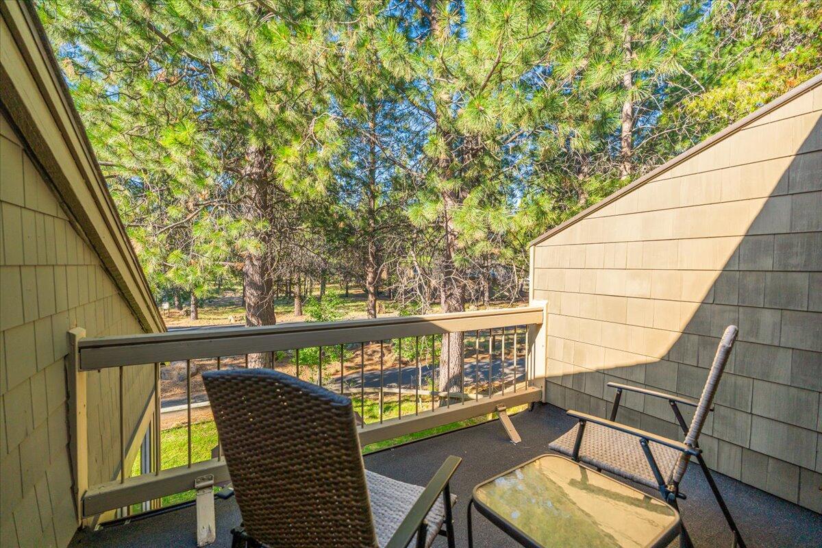 17751 Lake Aspen Court, 23