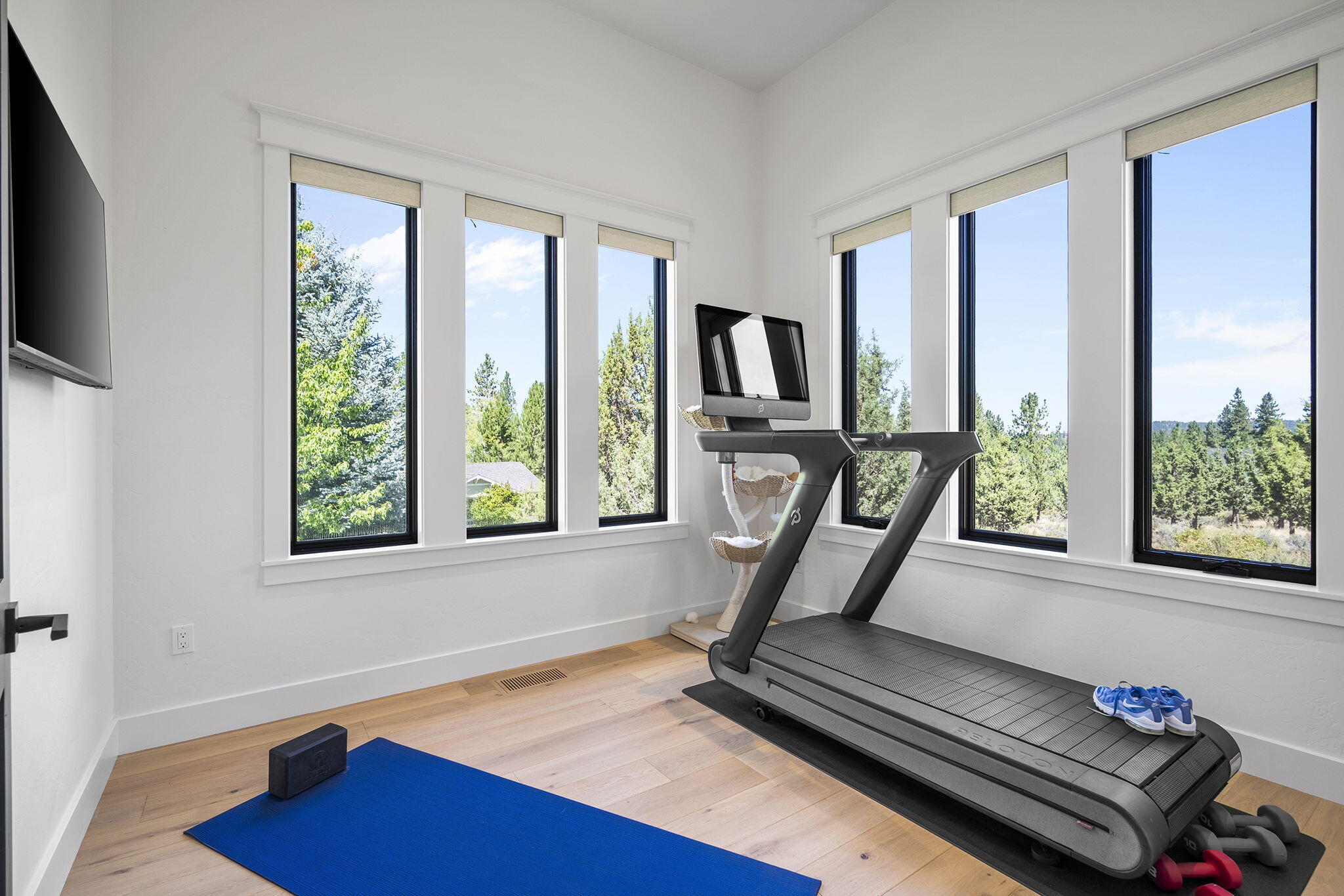 61454 Cultus Lake Court