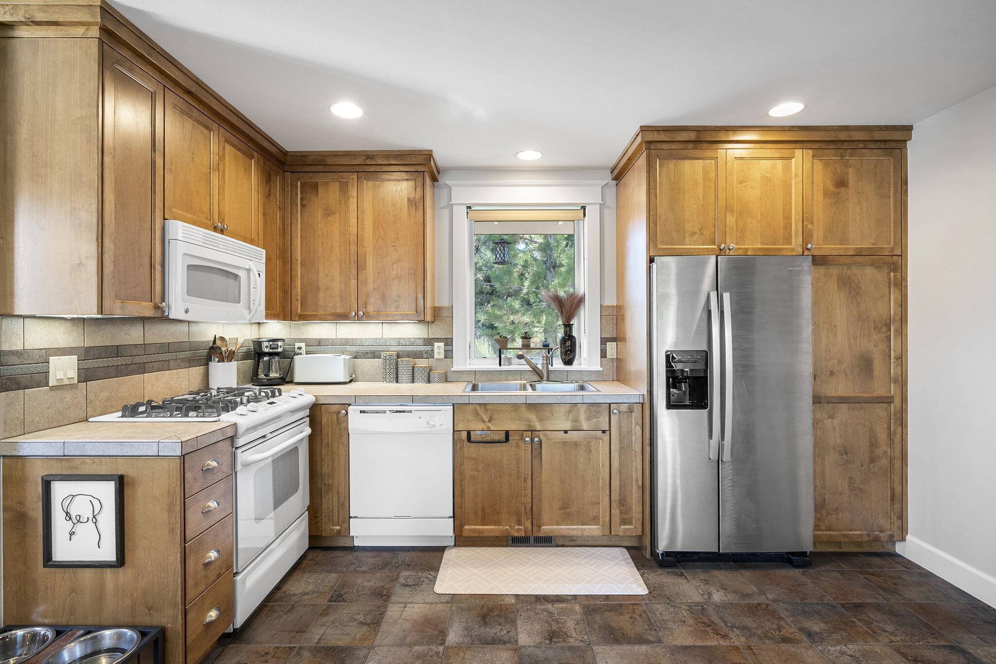 61454 Cultus Lake Court