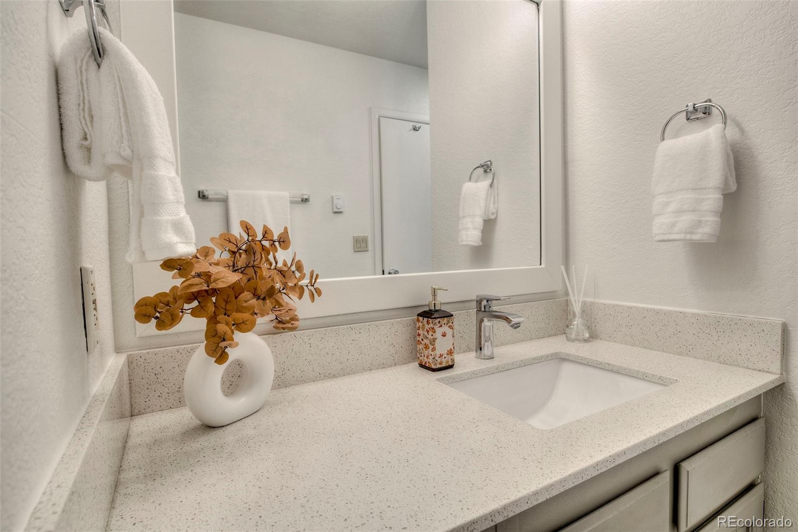 129 Broken Lance Drive Unit: B304
