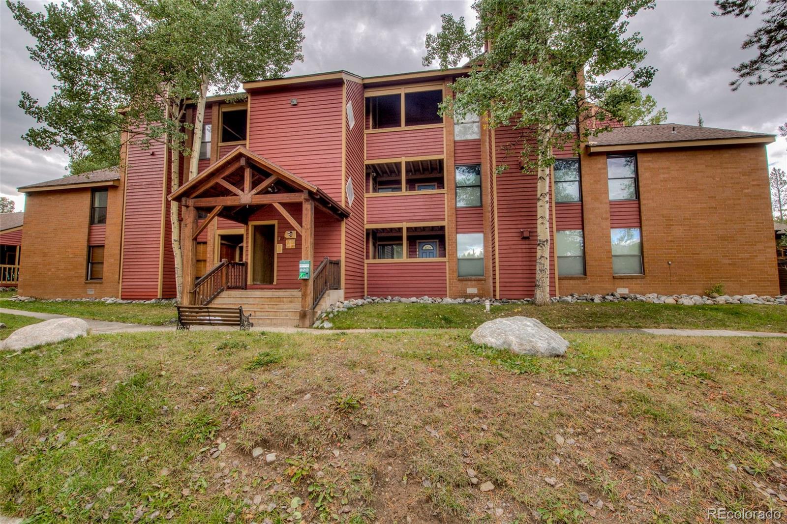 129 Broken Lance Drive Unit: B304