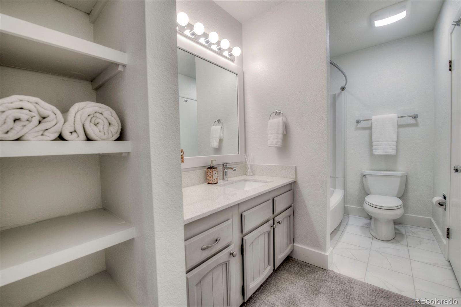 129 Broken Lance Drive Unit: B304
