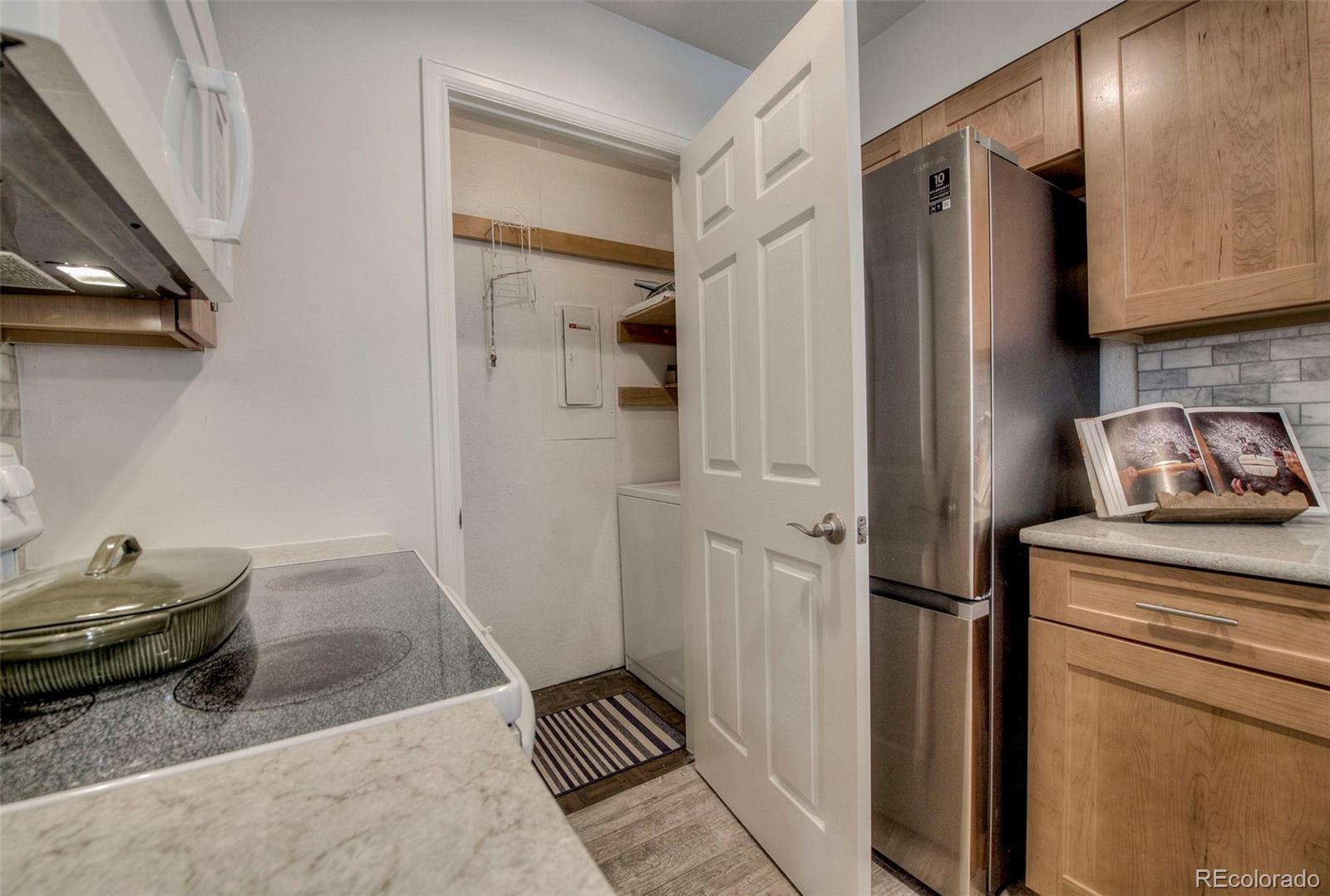 129 Broken Lance Drive Unit: B304
