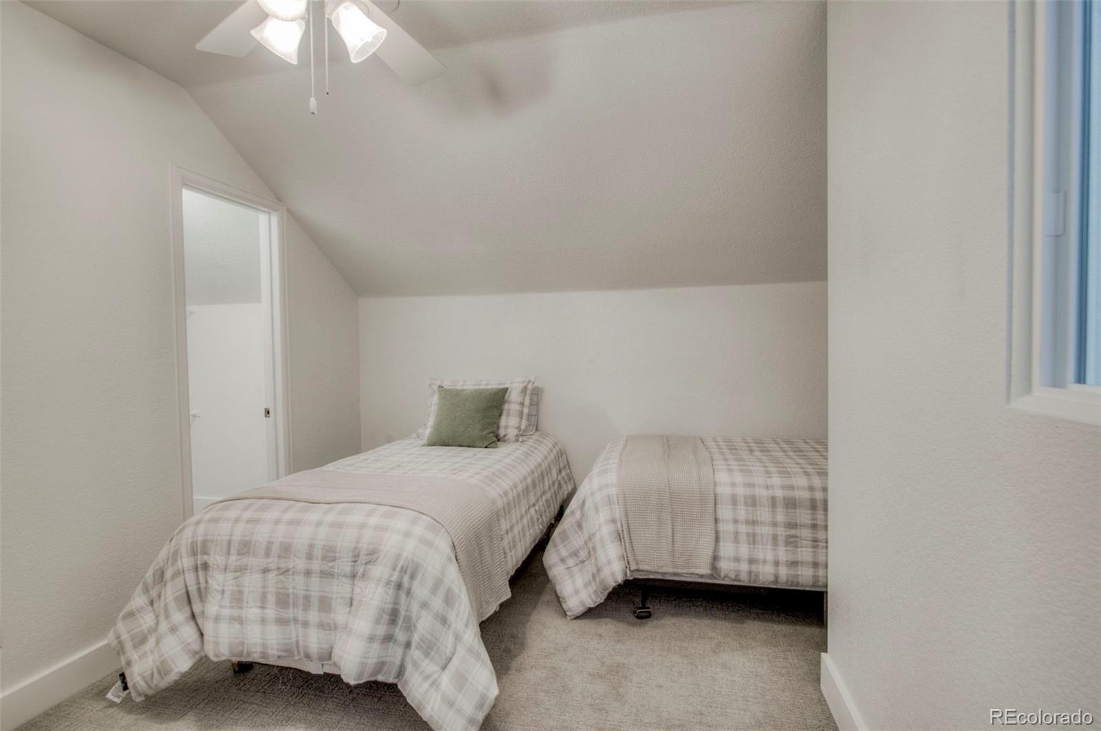 129 Broken Lance Drive Unit: B304