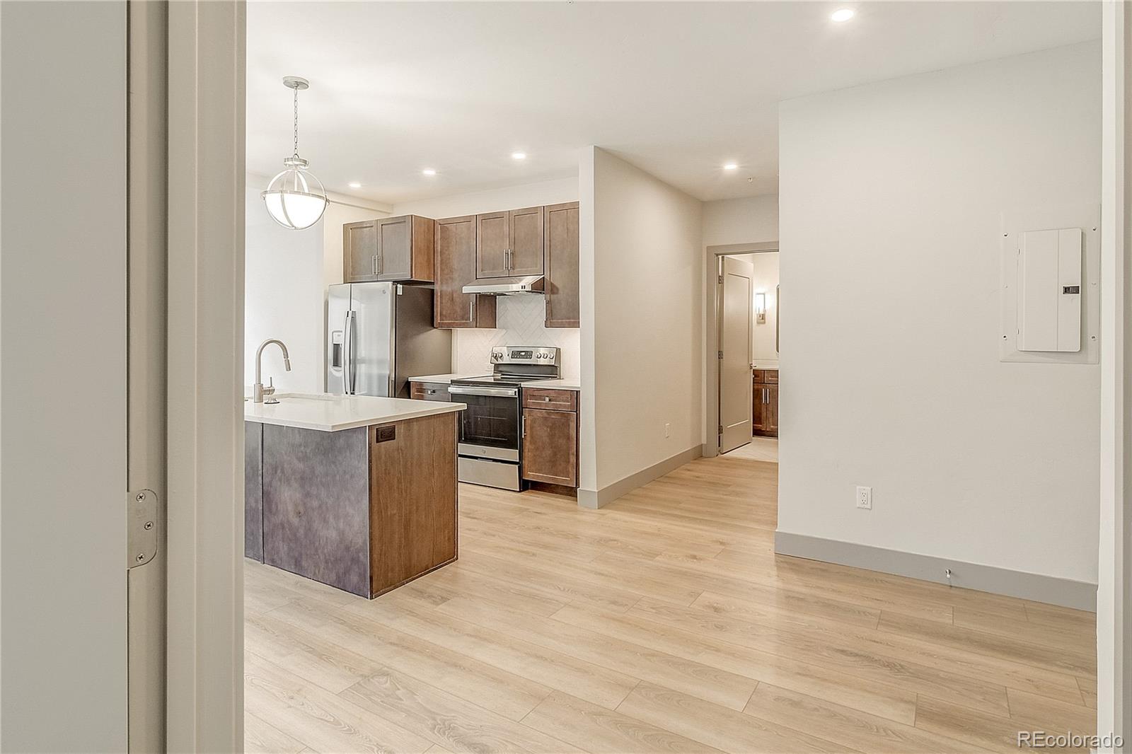 75 W 4th Street Unit: 204W