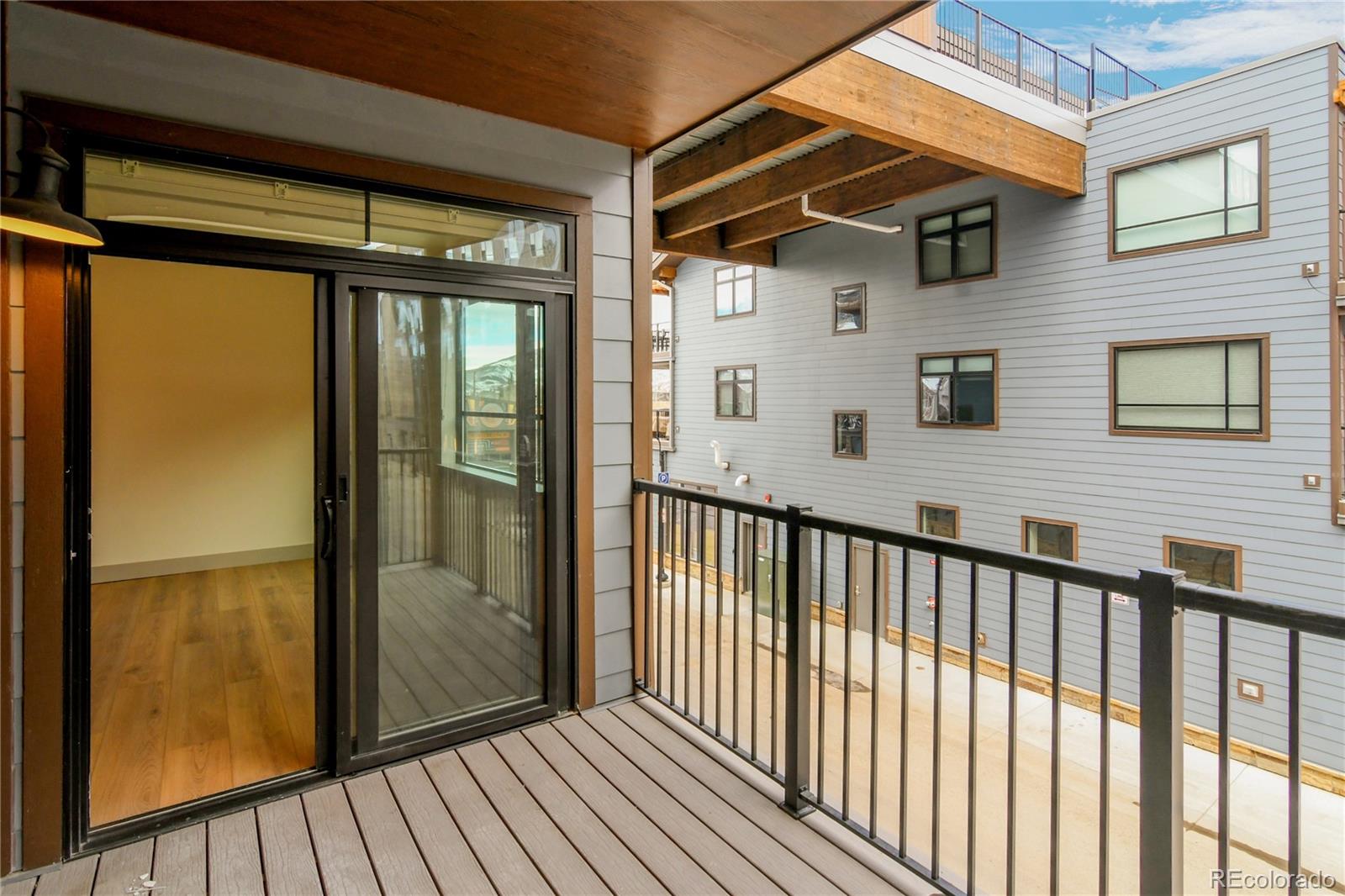 75 W 4th Street Unit: 204W