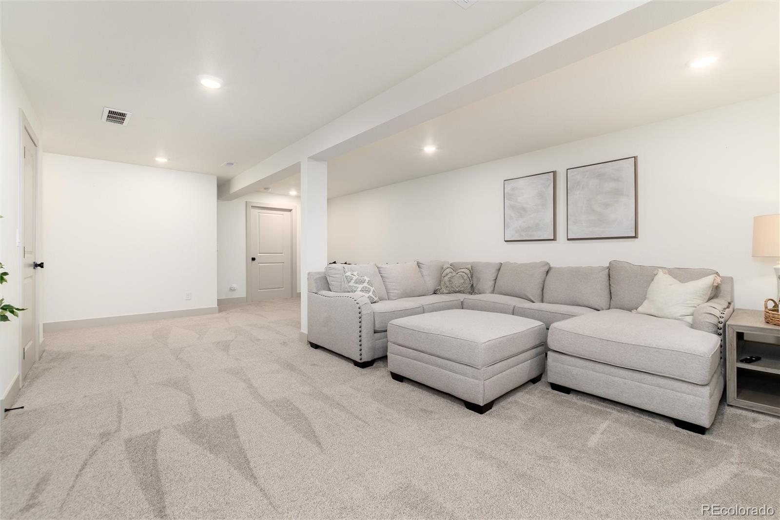 9057 Mountain Laurel Way