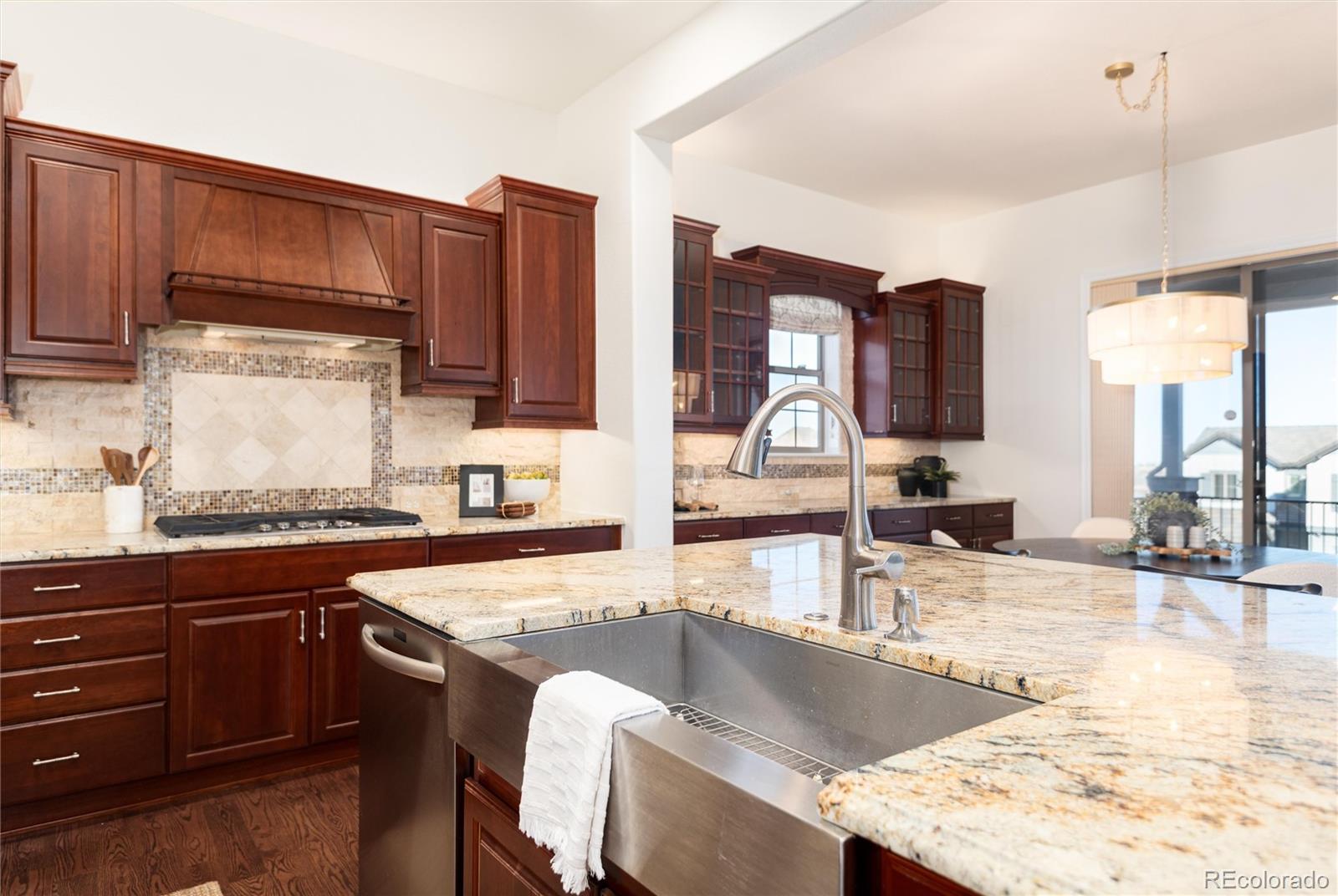 10698 Mountaingate Court