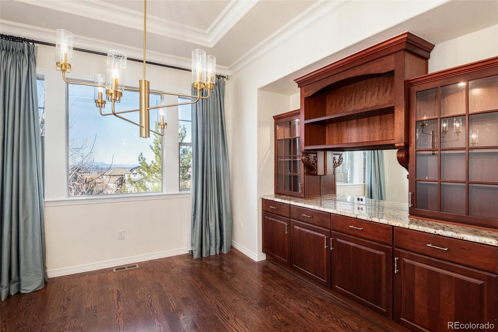 10698 Mountaingate Court