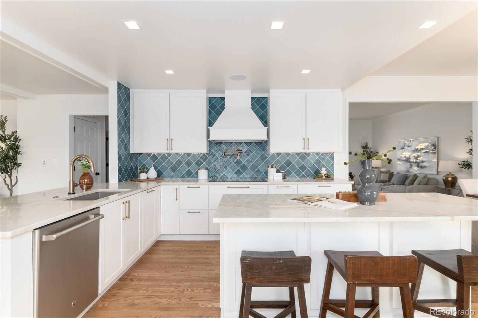 9047 Mountain Laurel Way