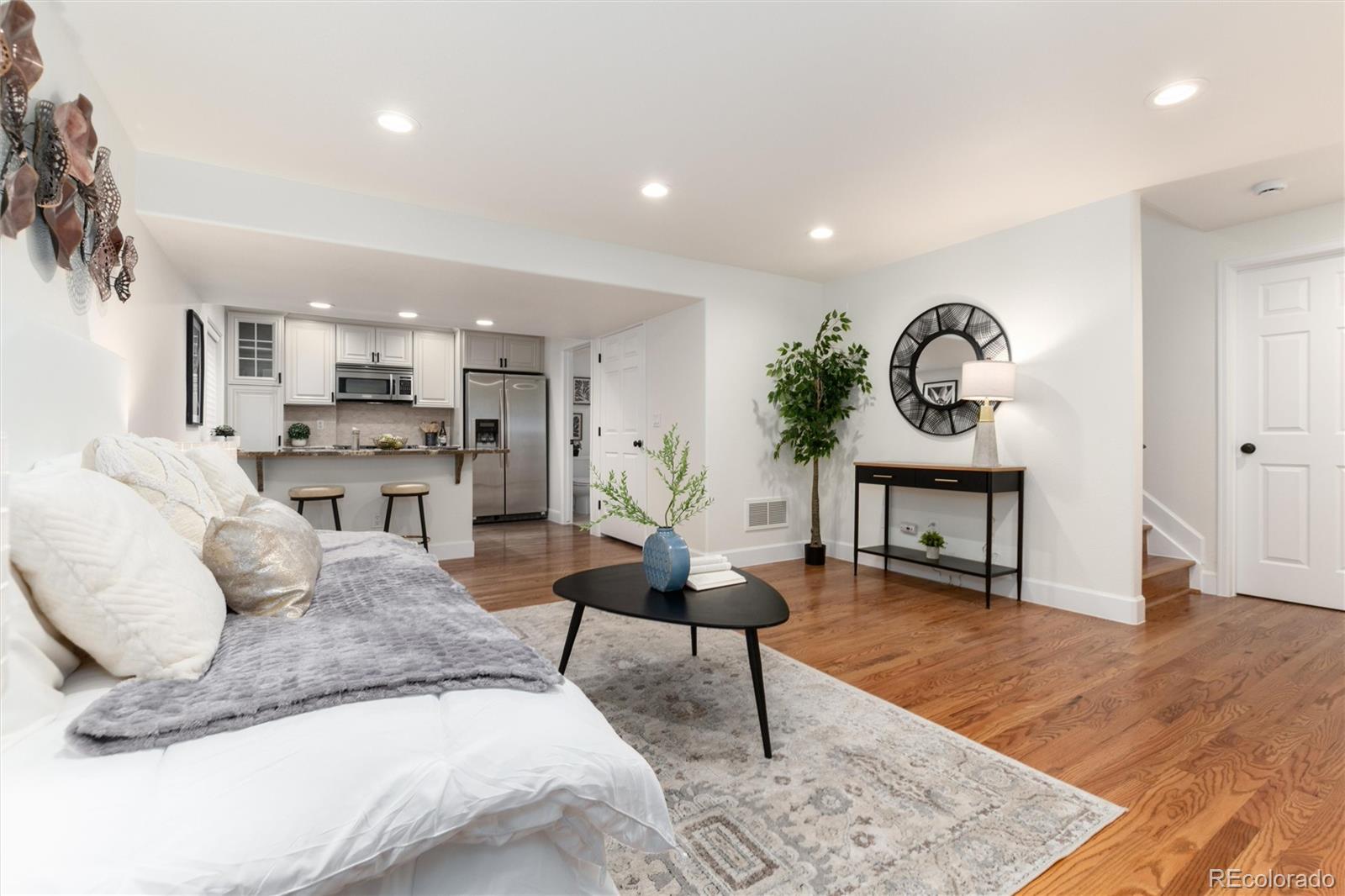 9047 Mountain Laurel Way