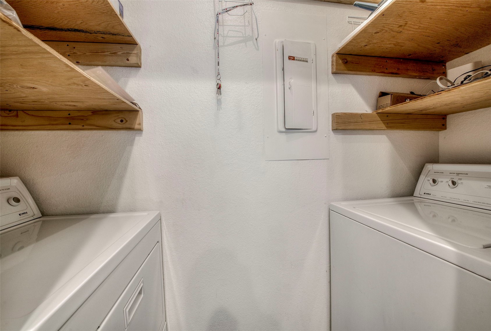 129 Broken Lance DRIVE B304