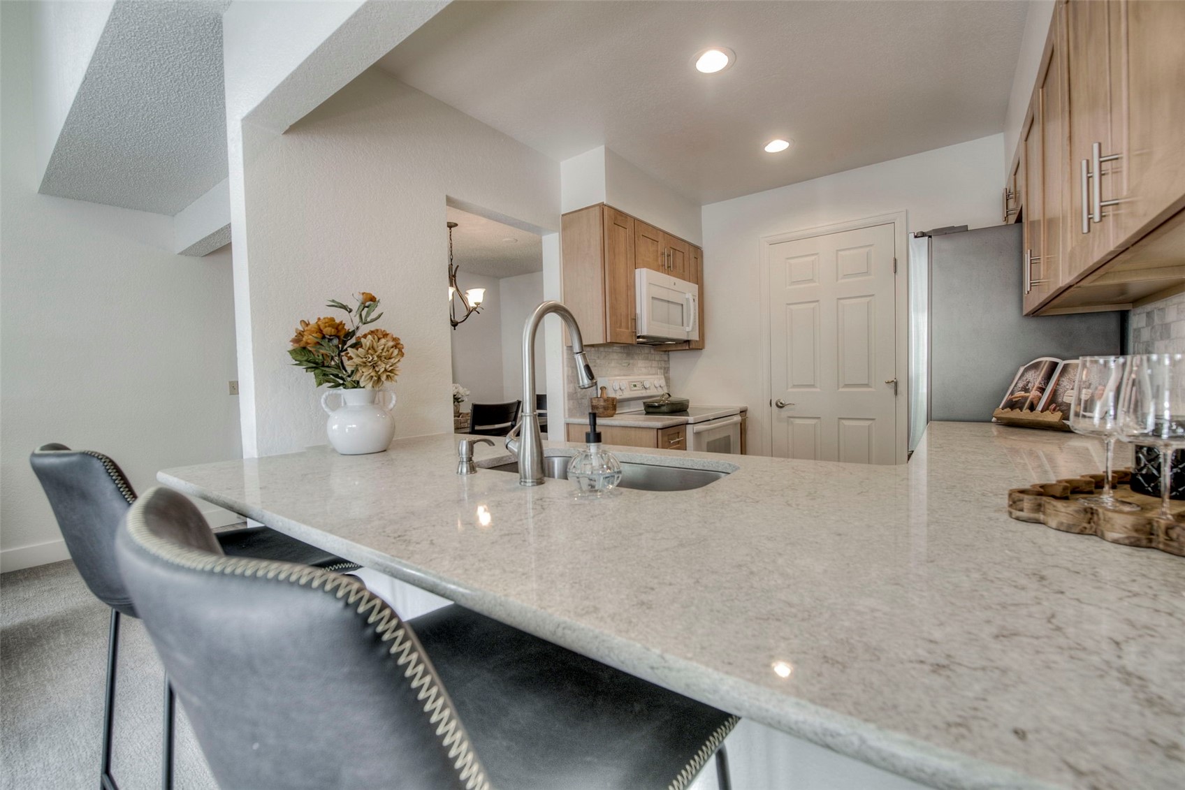 129 Broken Lance DRIVE B304