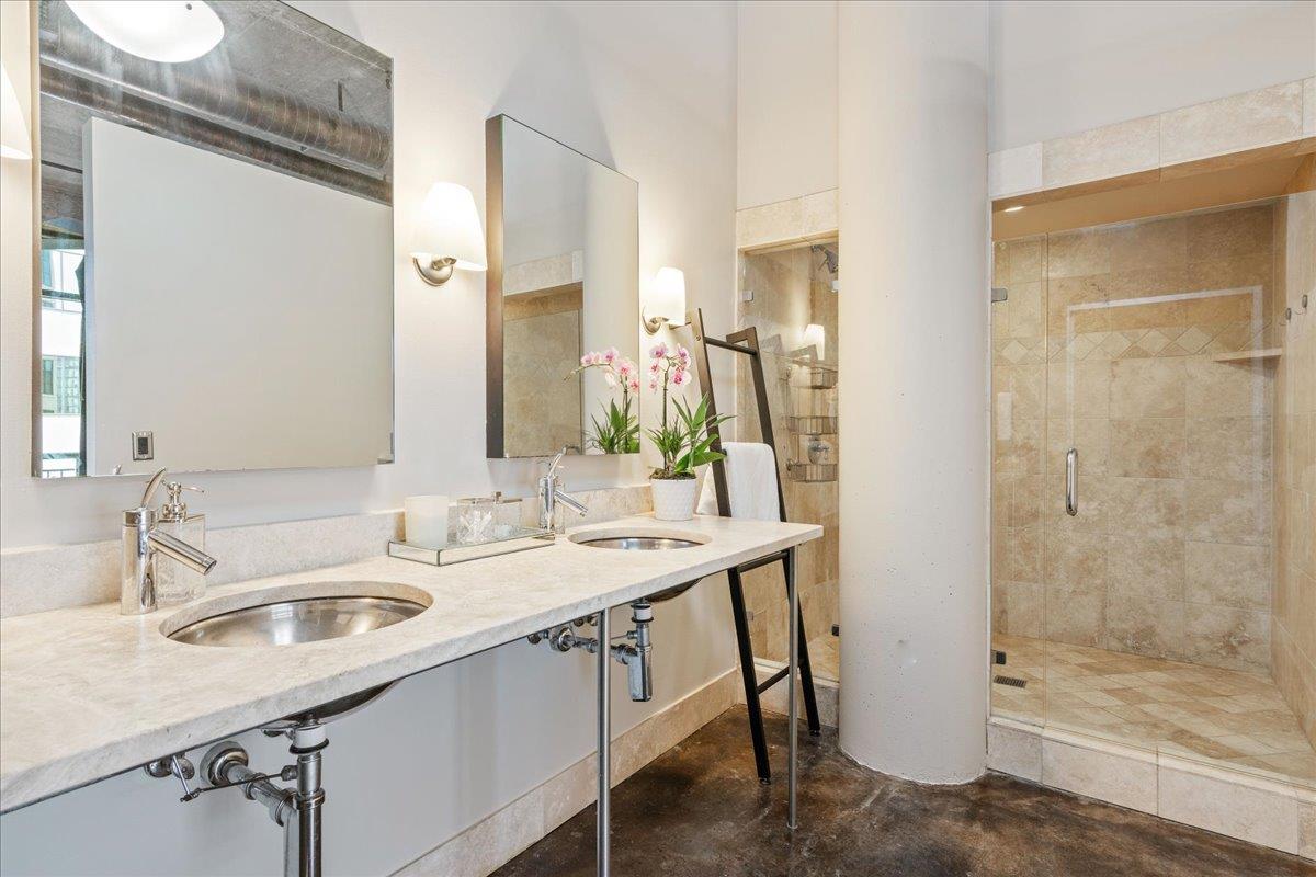 311 W 5th ST # 806
