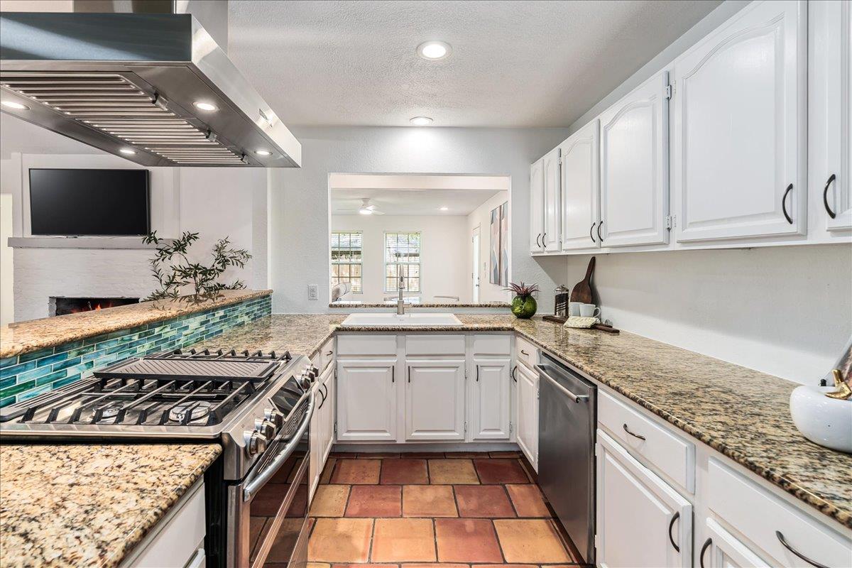 4805 Canyonbend CIR