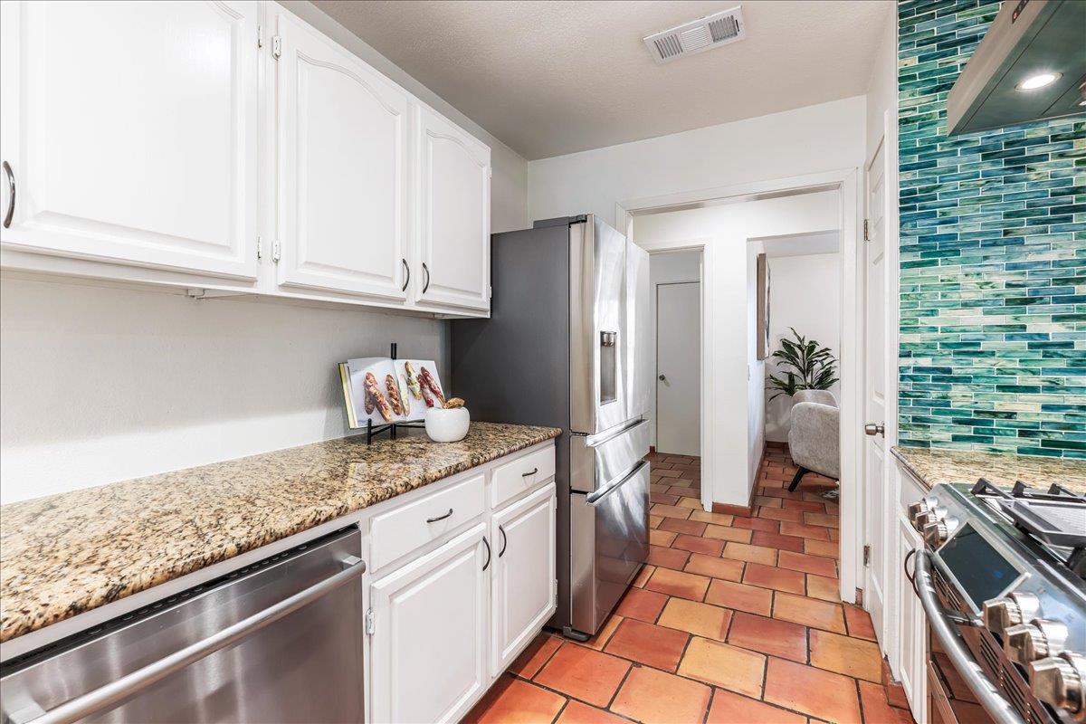 4805 Canyonbend CIR
