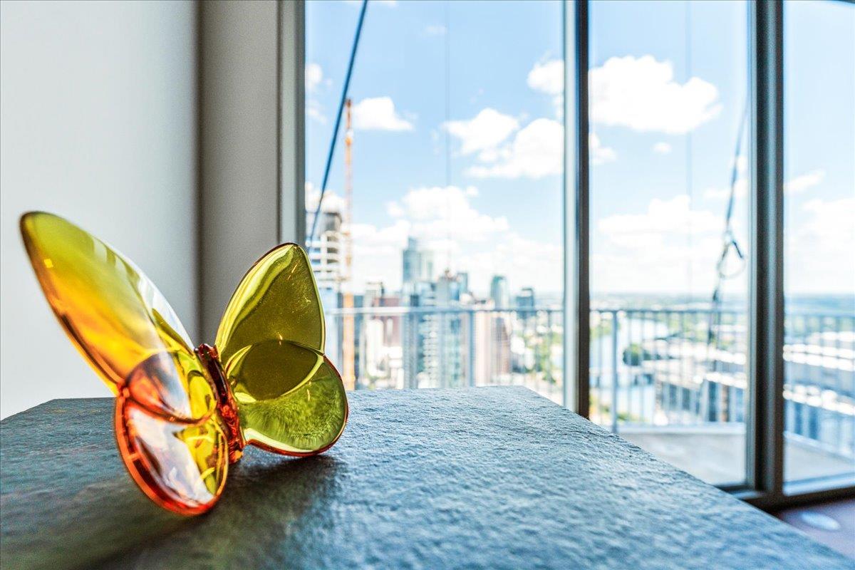 360 Nueces ST # 4305