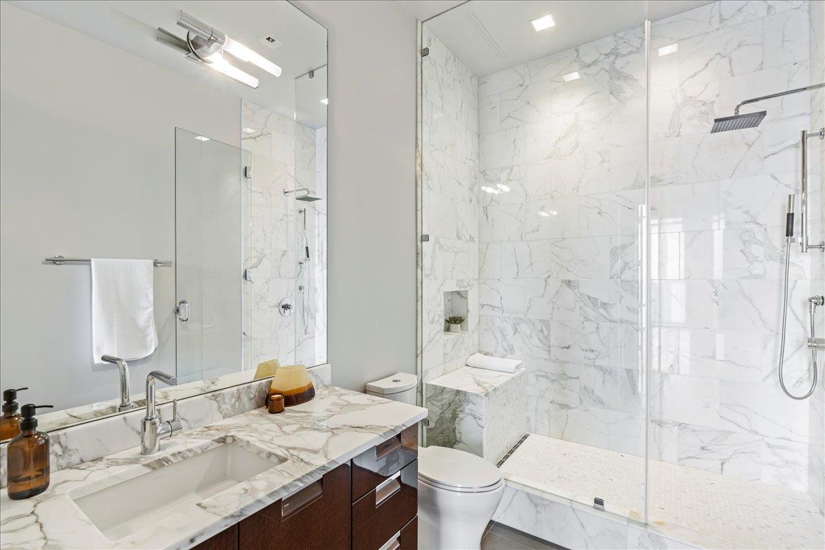 360 Nueces ST # 4305