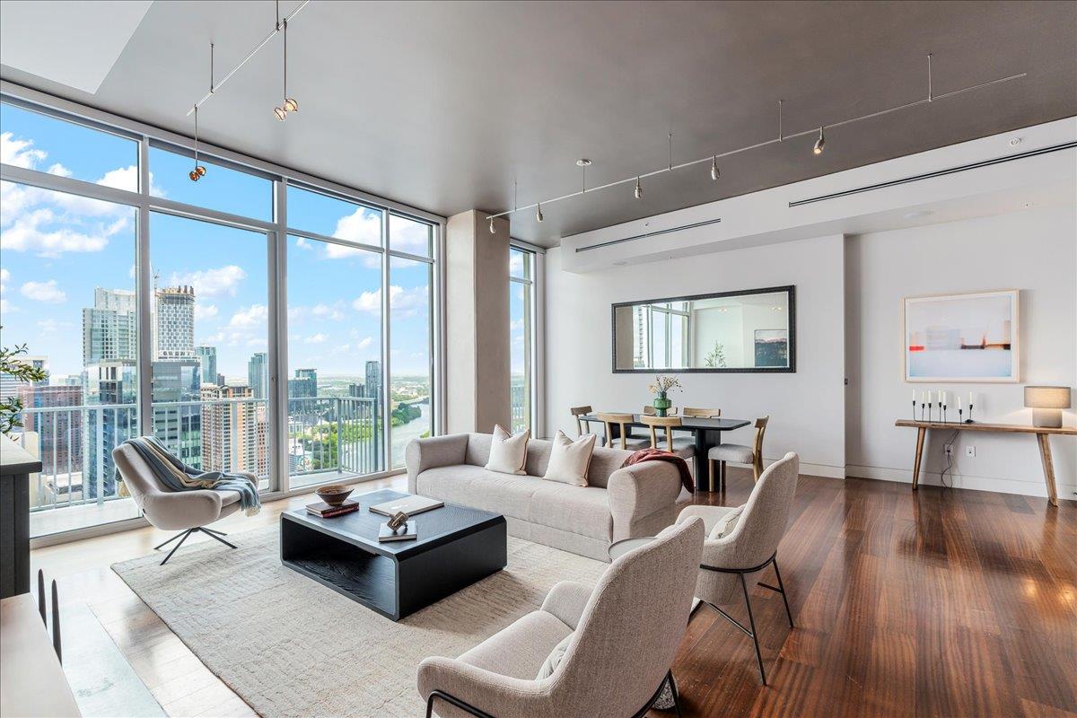 360 Nueces ST # 4305