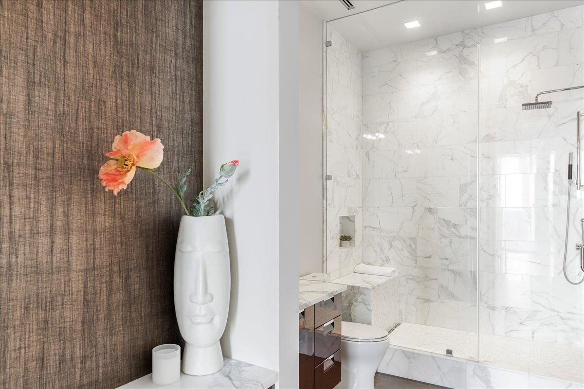 360 Nueces ST # 4305