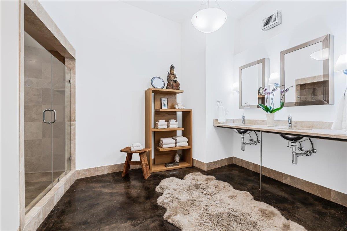 311 W 5th ST # 1005
