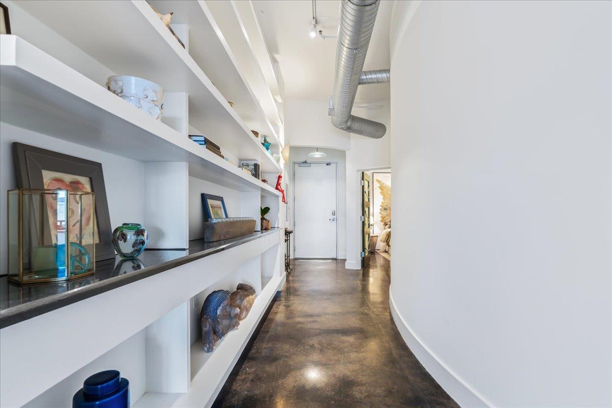 311 W 5th ST # 1005