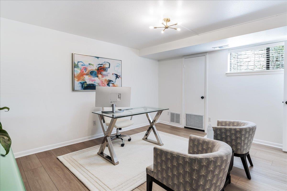 1306 Quaker Ridge DR