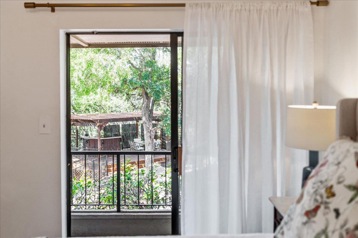 1306 Quaker Ridge DR