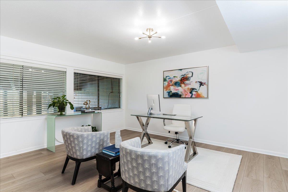 1306 Quaker Ridge DR