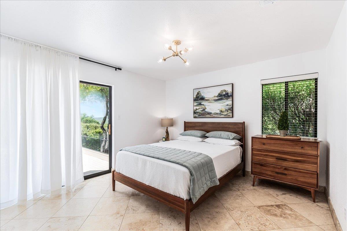 1306 Quaker Ridge DR