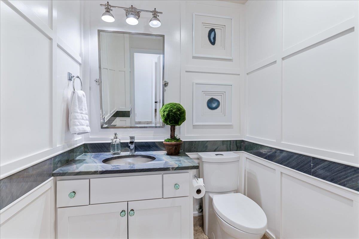 1306 Quaker Ridge DR