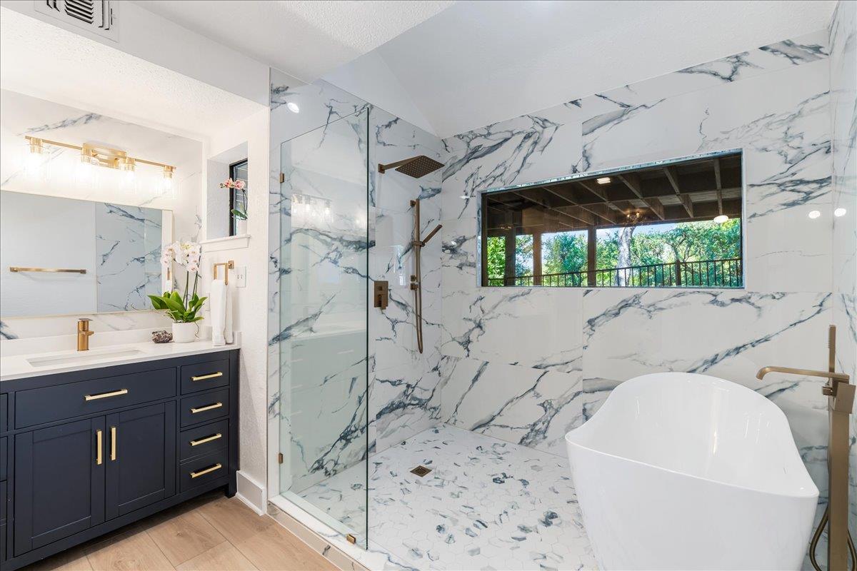 1306 Quaker Ridge DR