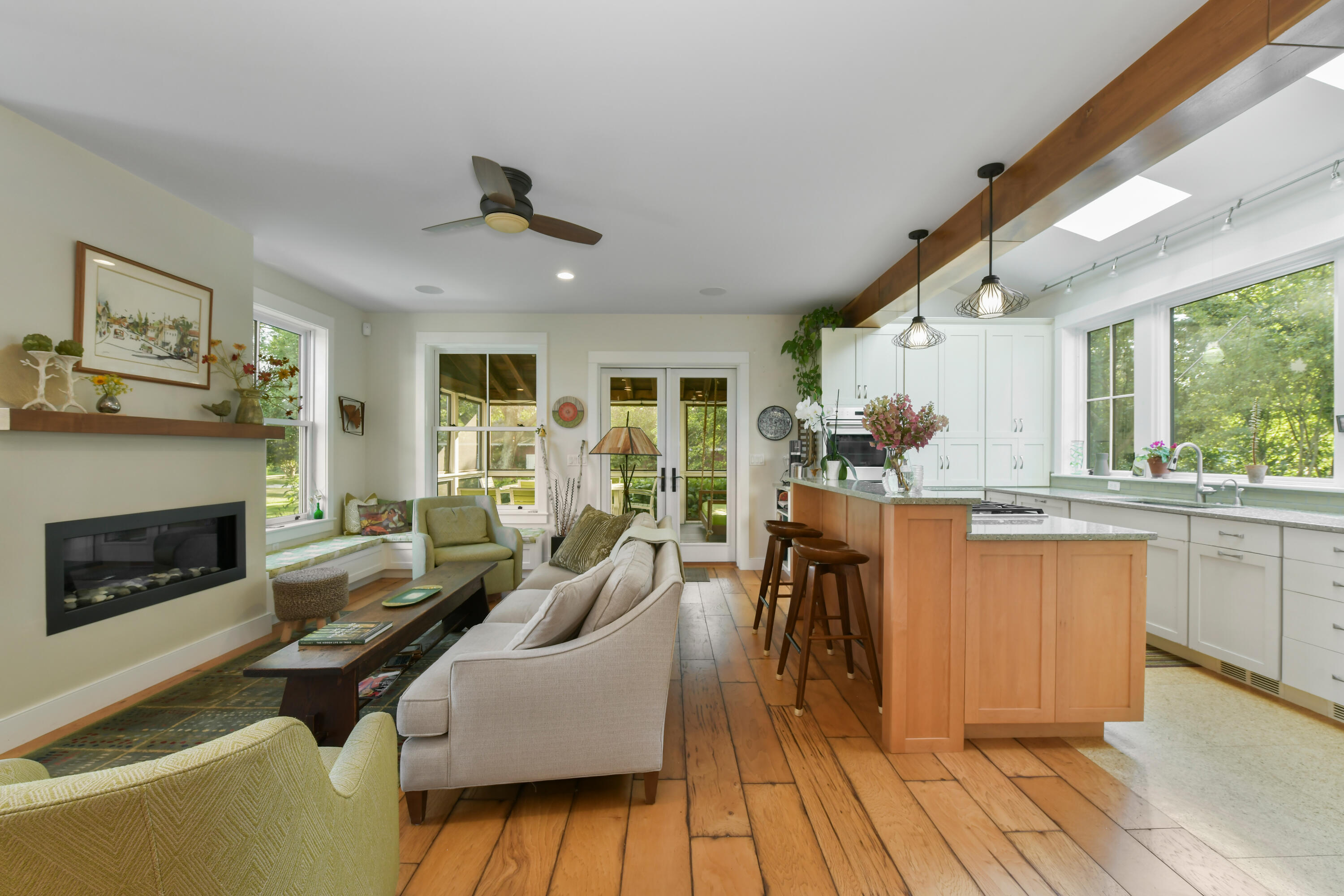 46 Roos Road