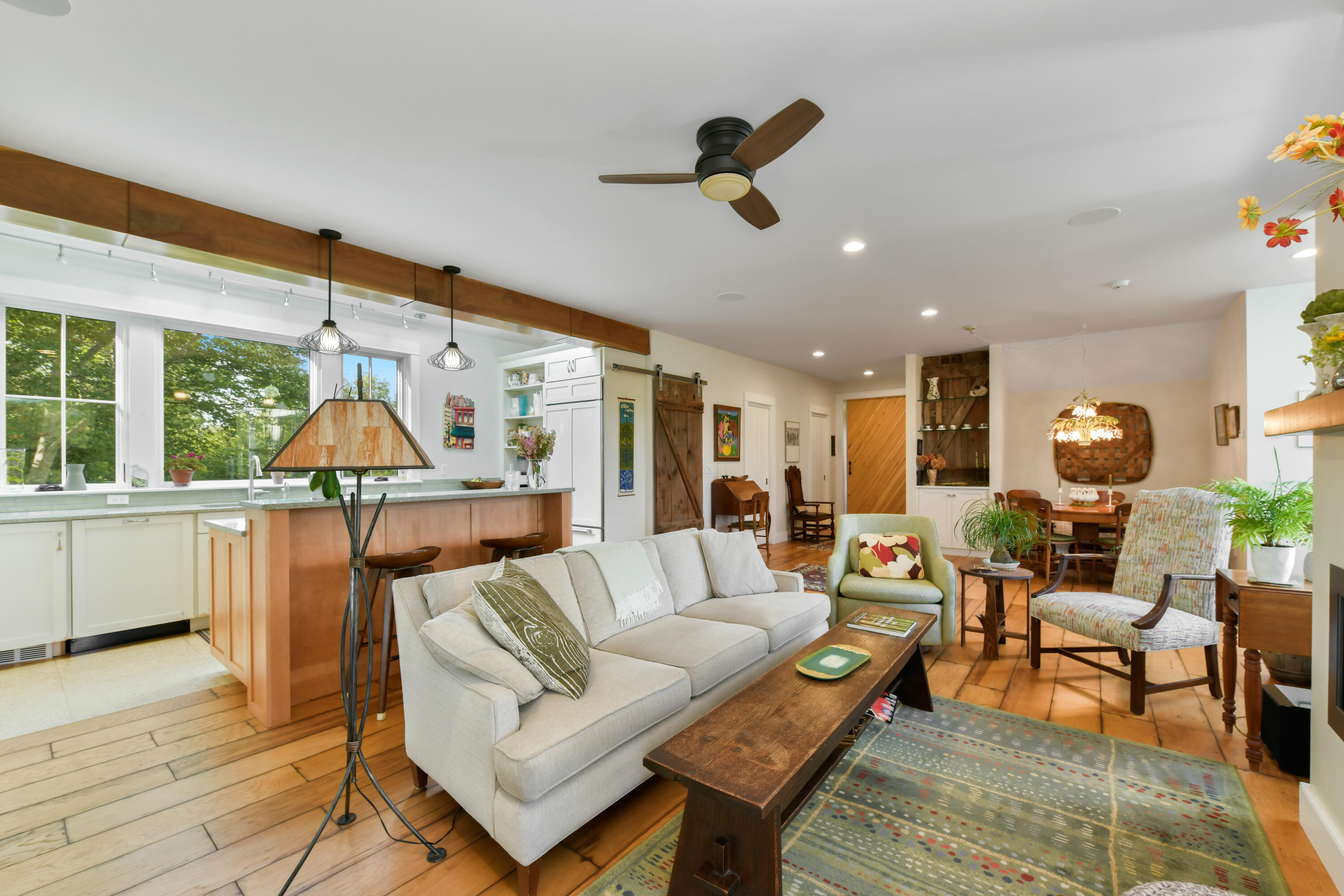 46 Roos Road
