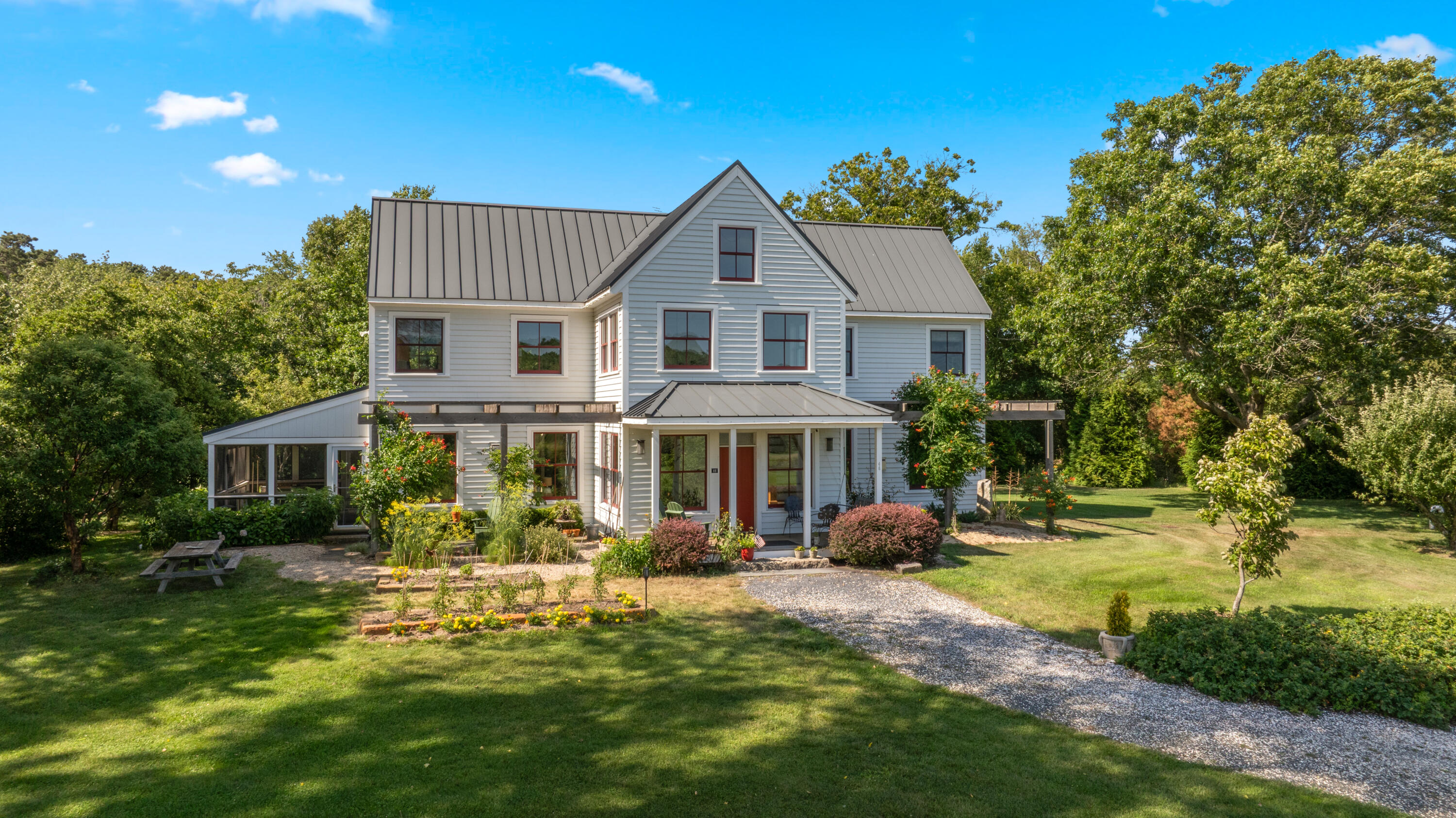 46 Roos Road
