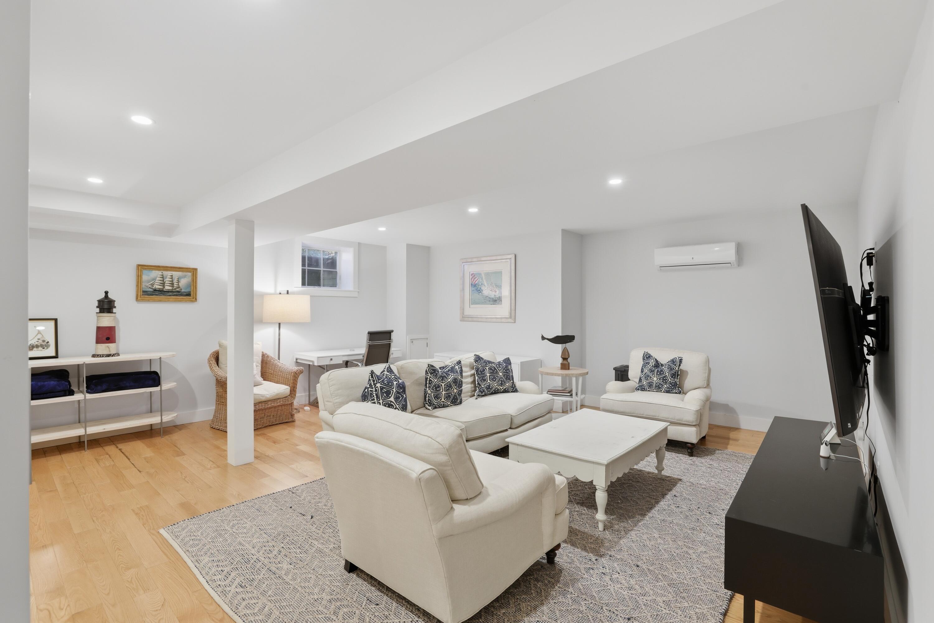 4 Goose Cove Way