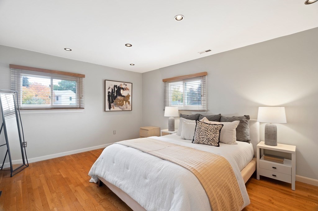 89 Cedar Rd N