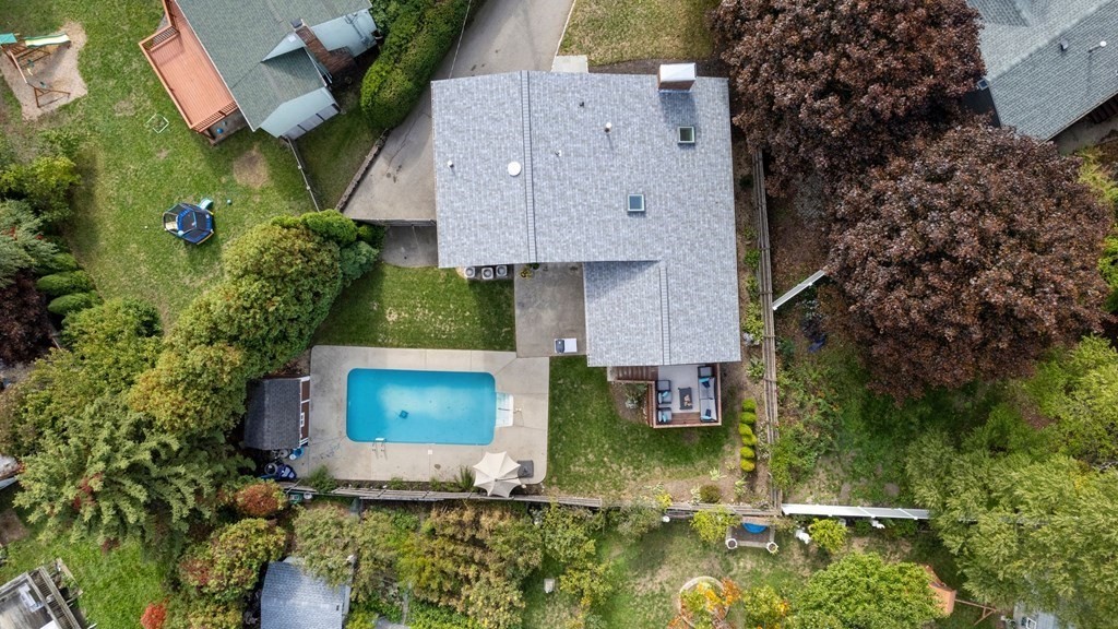 89 Cedar Rd N
