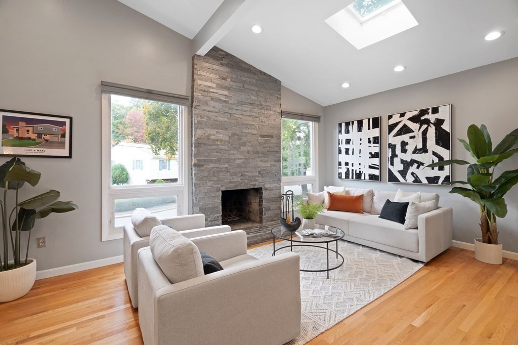 89 Cedar Rd N