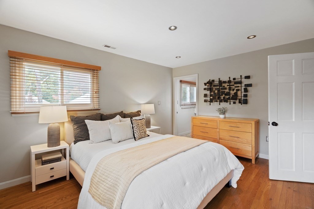 89 Cedar Rd N